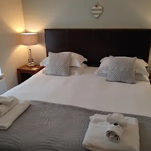 Apartment The House - Free 1st Breakfast - Free Parking, Bath